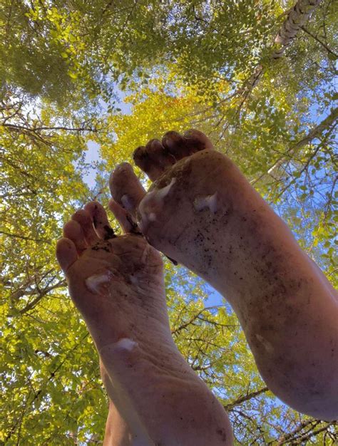 My feet just love receiving public loads : r/CumOnSoles