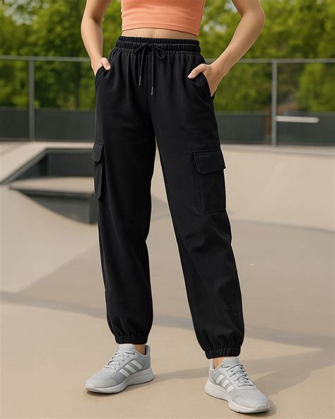 Buy Women's Black Oversized Cargo Joggers Online at Bewakoof