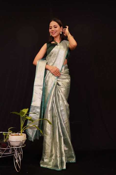 Zip & Go Saree : Nayanthara-Inspired Silk Saree with Dual-Side Zari Bo