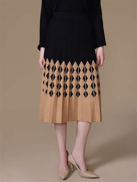 Jacqy Skirt – KAZO