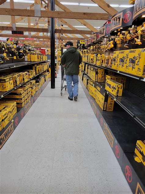 RUNNINGS - Monticello MN - Hours, Directions, Reviews - Loc8NearMe