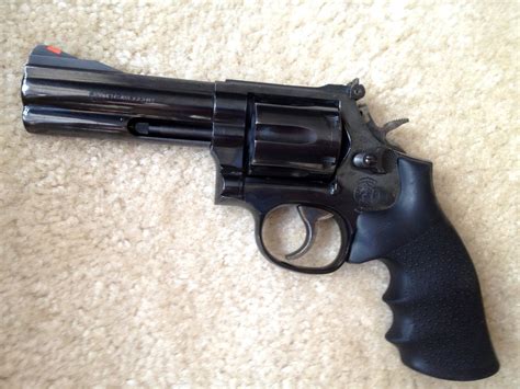 Lot - Smith & Wesson, 586-1 revolver,