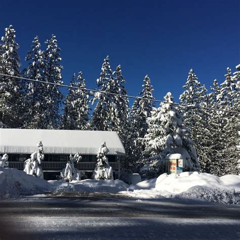 CHRISTMAS TREE INN (Mi Wuk Village) - Motel Reviews, Photos, Rate ...