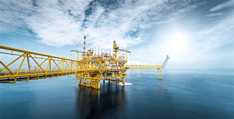 Pictures of Petroleum Industry 的图像结果