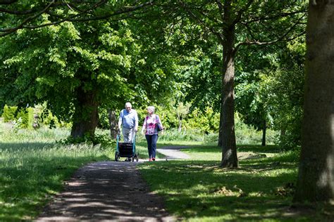 Two People Standing Together 的图像结果