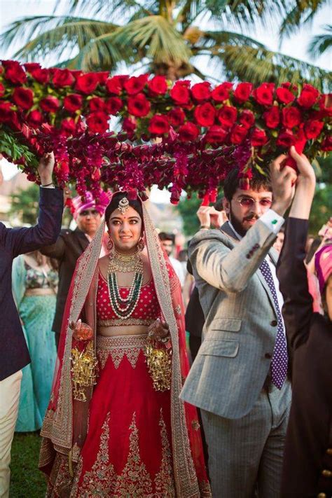 30 Flower Canopy Ideas For A Mesmerising Bridal Entrance