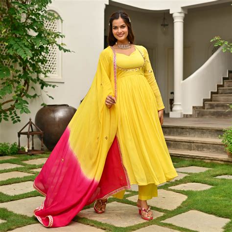 MADHAVI SUIT SET – UrbanStree