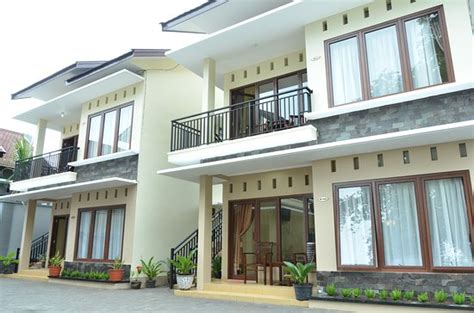 JOGLO LAWU & HOUSE OF LAWU (Tawangmangu) - Guesthouse Reviews & Photos ...