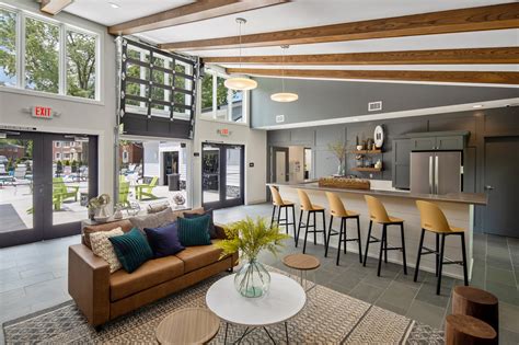 The Flats at Douglas | Apartments in Toledo, OH