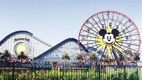 Entrada Disneyland Resort Hopper con el servicio Lightning Lane Multi ...
