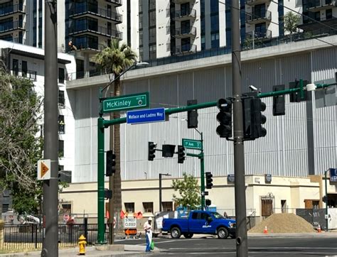 Phoenix's Wallace and Ladmo Way street sign celebrates TV show's legacy ...