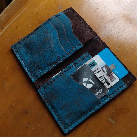 Made my first 2 wallets over the weekend. 2oz Spanish Leather. : r ...