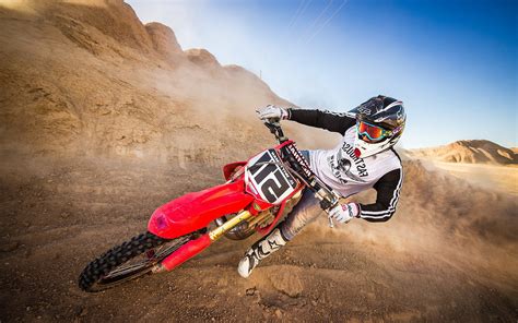 Desktop Dirt Bike Wallpapers - PixelsTalk
