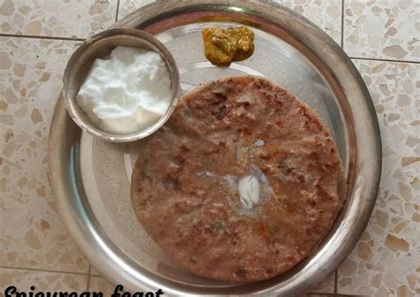 Aloo Paratha/Potato stuffed bread Recipe by The Epicurean Feast - Cookpad