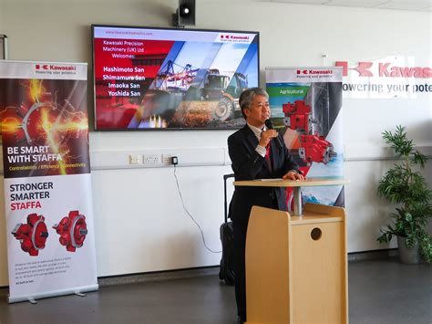 Präsident von Kawasaki besucht KPM UK – Kawasaki Precision Machinery