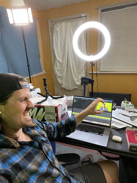 How former Navy SEAL John Allen became true crime star MrBallen