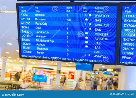 Information Desk 的图像结果