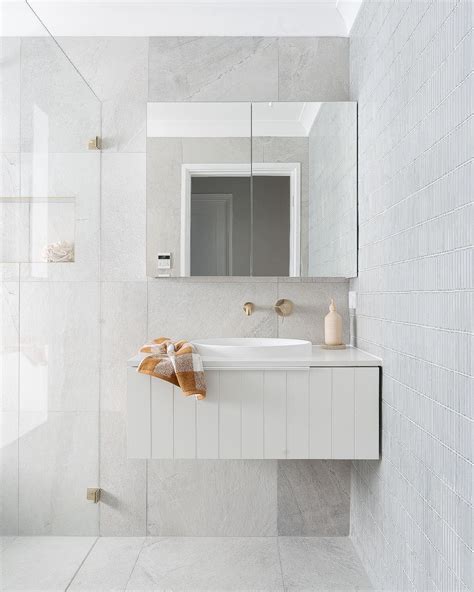 31+ Small Bathroom Tile Ideas ( STYLISH & EFFECTIVE ) - Tiles