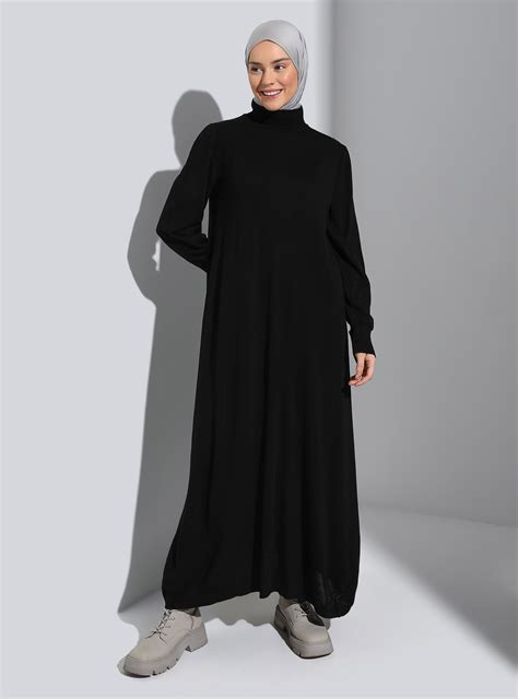 Black - Knit Dresses