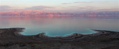 Sunset over the Dead Sea, Earth's lowest point [OC] [5104x2129] : r ...