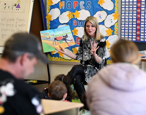 Northwest Elementary School springs into kindergarten - Butler Eagle