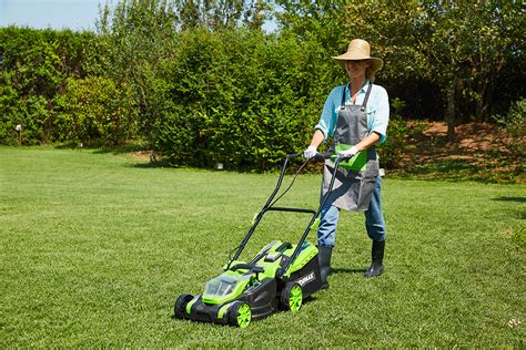 Il nuovo rasaerba a batteria Verdemax   Ten minutes DIY  