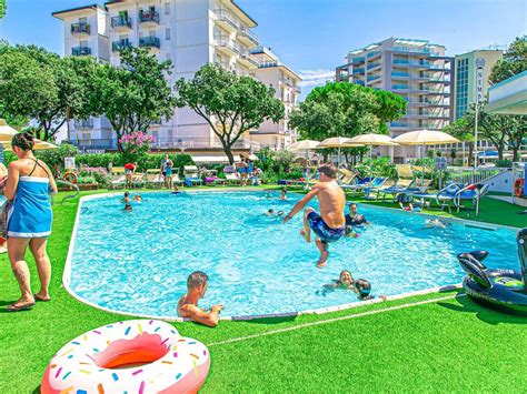 FAMILY HOTEL ALEXANDER (Jesolo) - Hotel Reviews, Photos, Rate ...