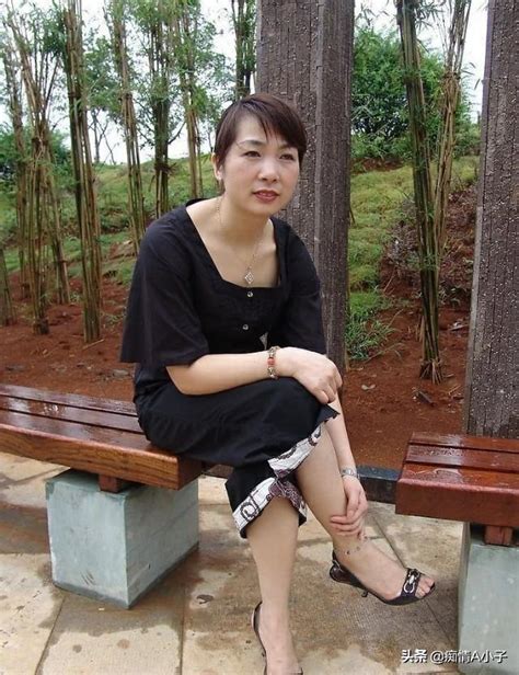 40多岁女星的高级感，周迅气质无人比上，"国民媳妇"刘涛白嫩