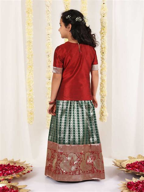 Vastramay Girl's Maroon And Green Pavda Pattu Lehenga Choli Set – vastramay