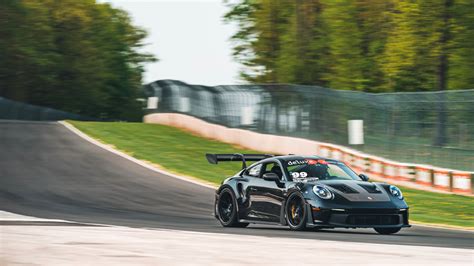 Porsche 911 GT3 RS sets production car lap record at Road America - Porsche Newsroom