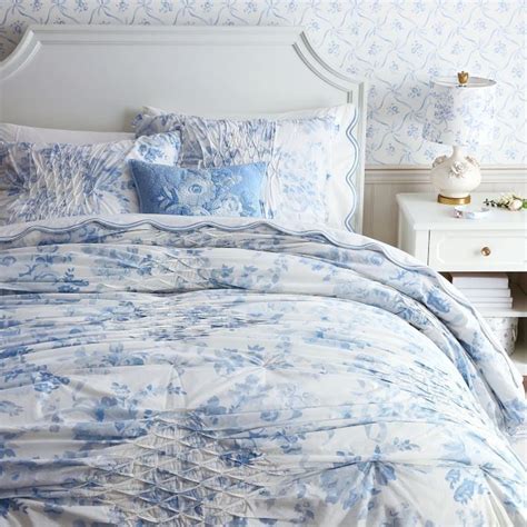 LoveShackFancy Garden Damask Smocked Quilt, Twin/Twin XL, Blue/Ivory ...