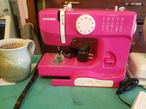 Pink Sewing Machine 的图像结果