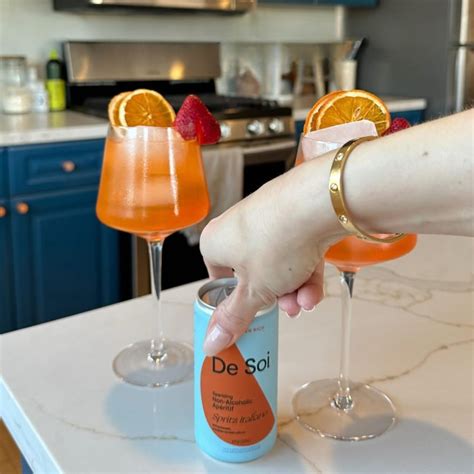 Non-Alcoholic Aperitifs - Future of Social Drinking | De Soi