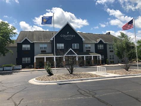 COUNTRY INN & SUITES BY RADISSON, SPARTA, WI - Hotel Reviews, Photos ...