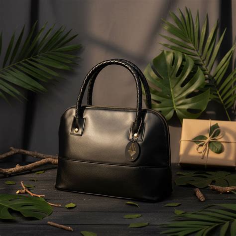 Shoulder Bags for Women | Plant- Based Shoulder Bags l Green Hermitage