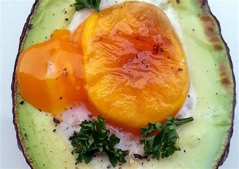 Avocado And Egg Recipe by Lyii G - Cookpad