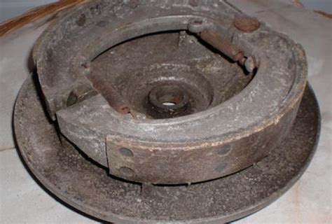 Triumph Front Brake Anchor Plate with 7" Brake Shoes Triumph used. 3TA ...