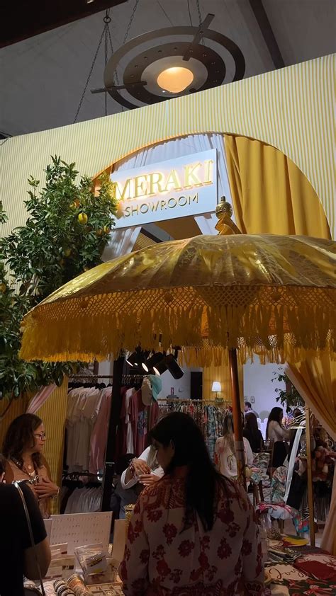 ZaMBraNo | Definitivamente soy FAN de este gloss @fwee_makeup 💖 Tono ...