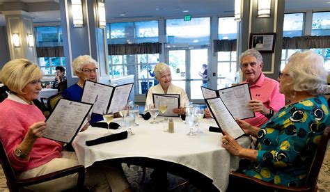 Signature Dining at Cottage Grove Place