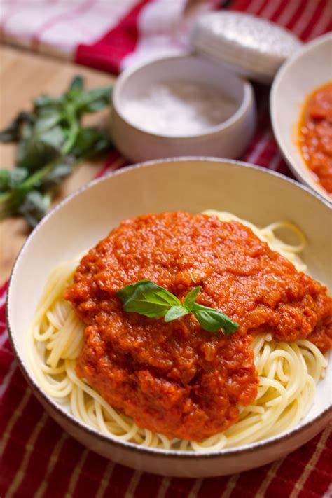 How to Make Spaghetti with Marinara Sauce