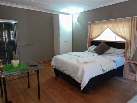 SLUMBER LAKE GUEST HOUSE - AUCKLAND PARK (Johannesburg) - Hotel Reviews ...