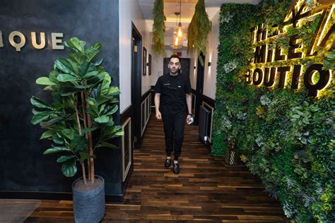 About Us - The Smile Boutique Glasgow -Dentist in Newton Mearns, Glasgow