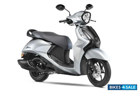 Yamaha Fascino 125 Fi Hybrid Disc 2025 price, specs, mileage, colours ...