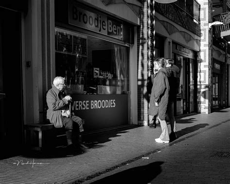 People in Town Photography 的图像结果