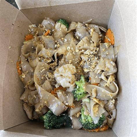 Best Thai food in Bend, OR | Easy Thai Bend | Thai food near me