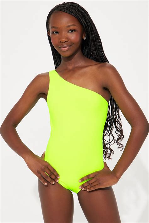 Swimwear 的图像结果