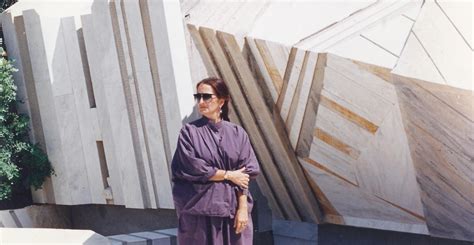 Aixoni | Oval Studio