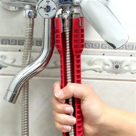 Универсален ключ за мивки и смесители, за труднодостъпни места 8 в 1