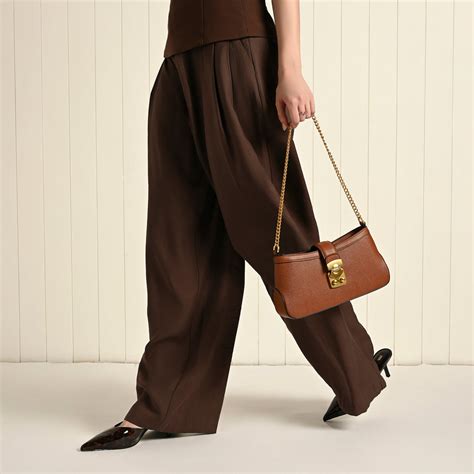 Satchel vs Tote: What Is a Satchel Bag & How It’s Used - Accessorize India