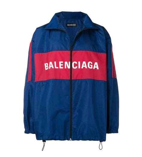 This Shah Rukh Khan Jacket is a must have for your wardrobe | GQ India ...